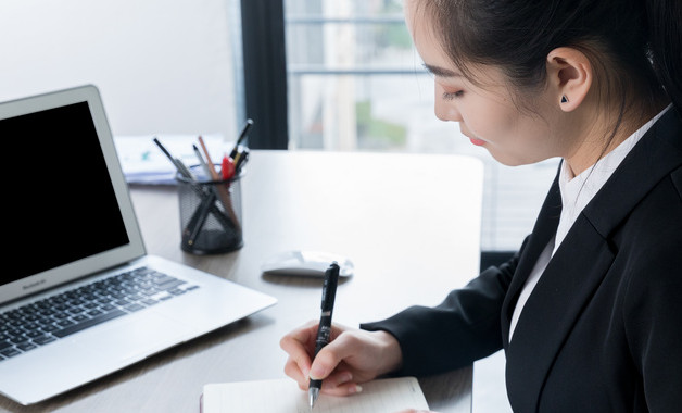 客戶經(jīng)理崗位職責(zé)描述12篇